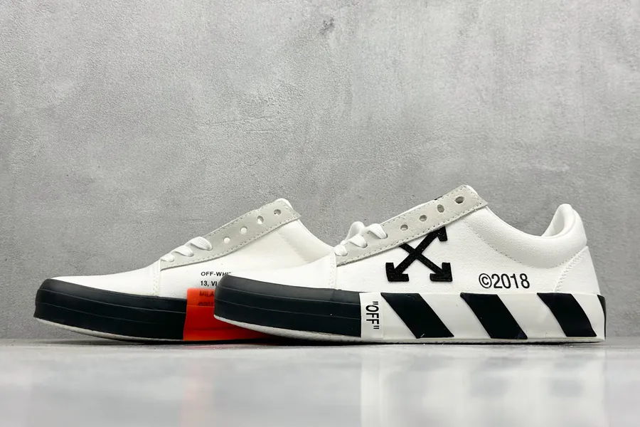 OFF WHITE GYM SHOES LOVERS Comfortable and Versatile Low Top Canvas Sneakers