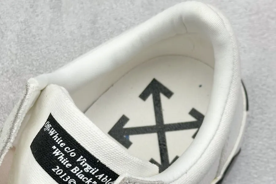 OFF WHITE GYM SHOES LOVERS Comfortable and Versatile Low Top Canvas Sneakers