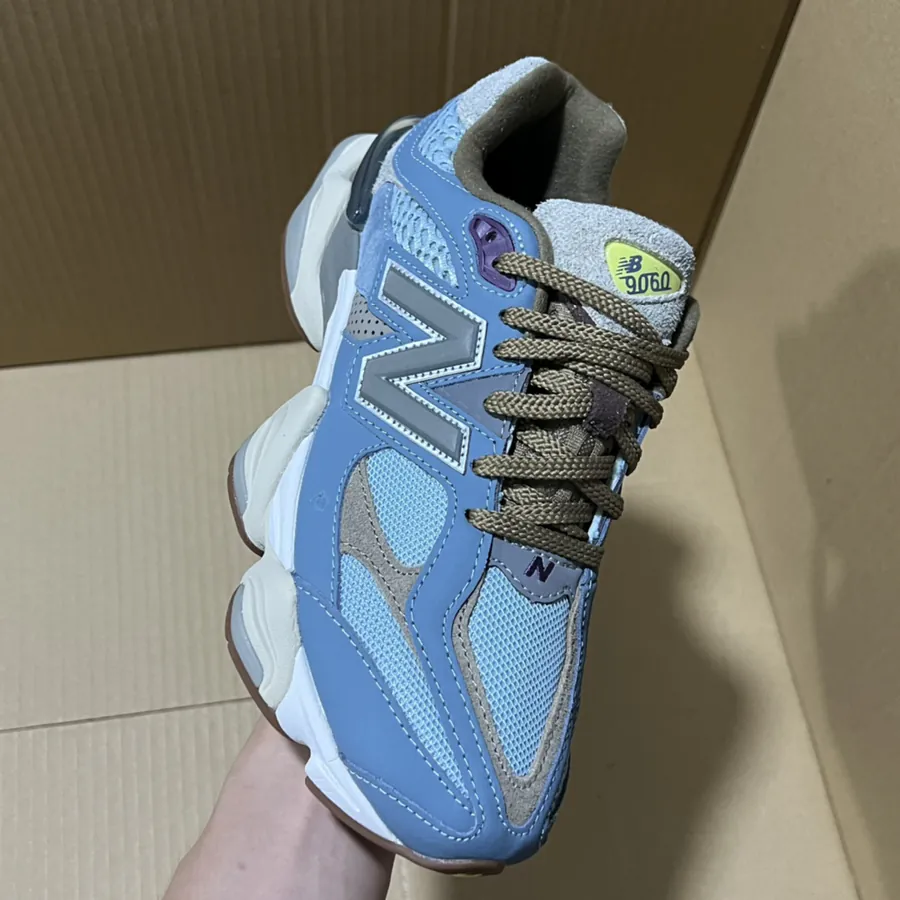 NB9060 Exclusive Original Sneaker
