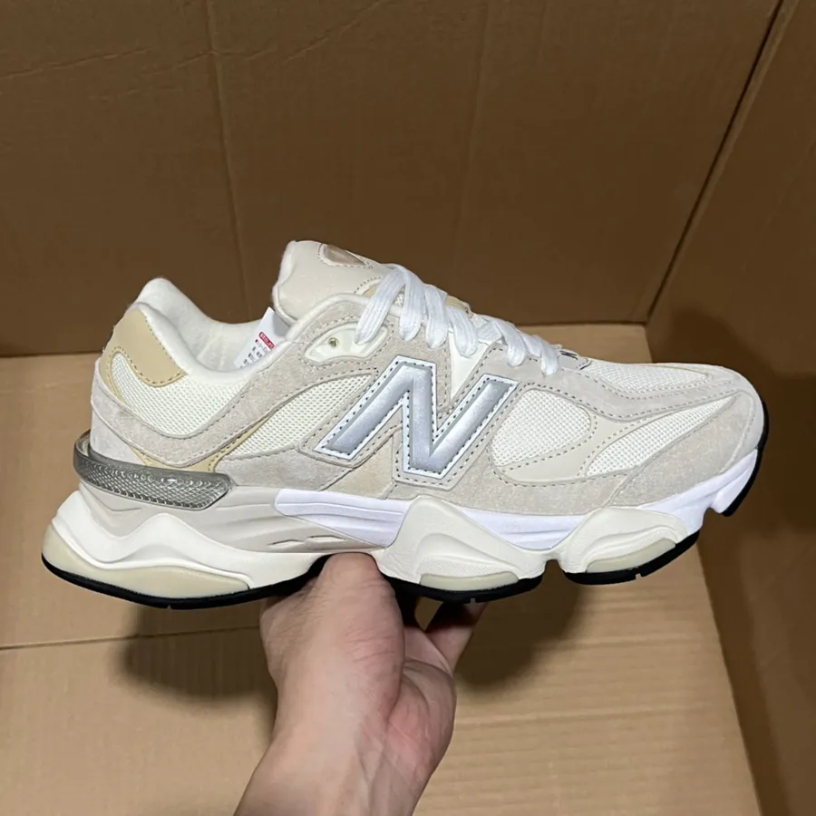 NB9060 Exclusive Original Sneaker