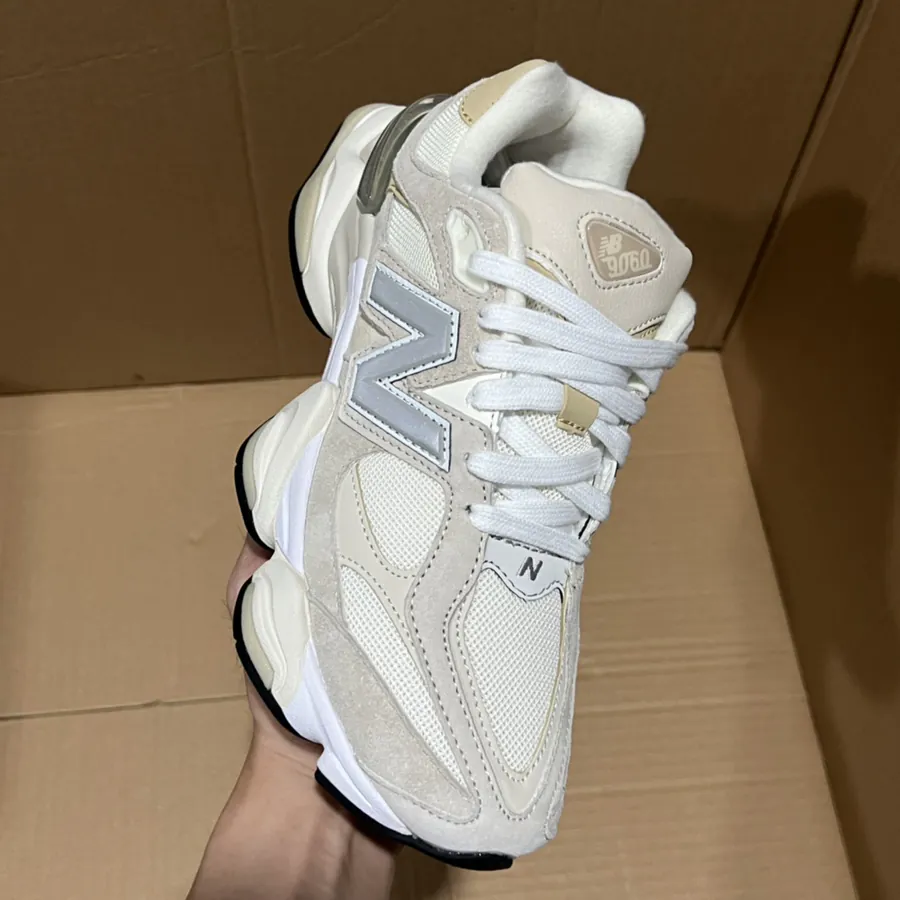 NB9060 Exclusive Original Sneaker