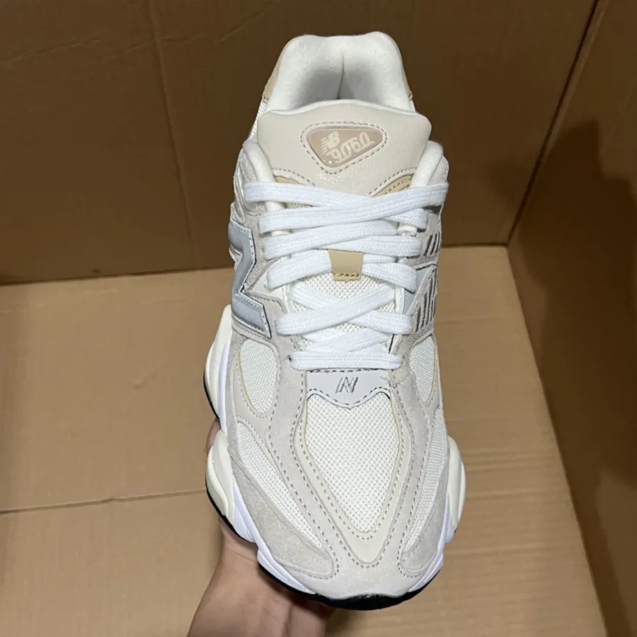 NB9060 Exclusive Original Sneaker