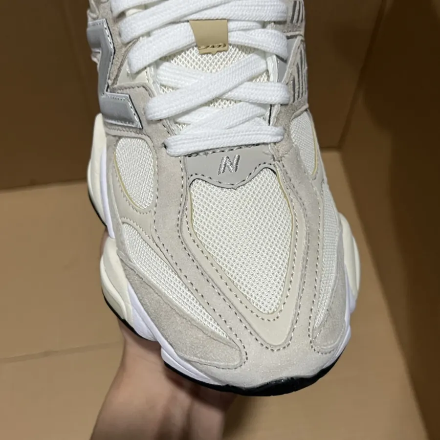NB9060 Exclusive Original Sneaker