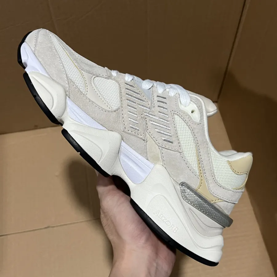 NB9060 Exclusive Original Sneaker