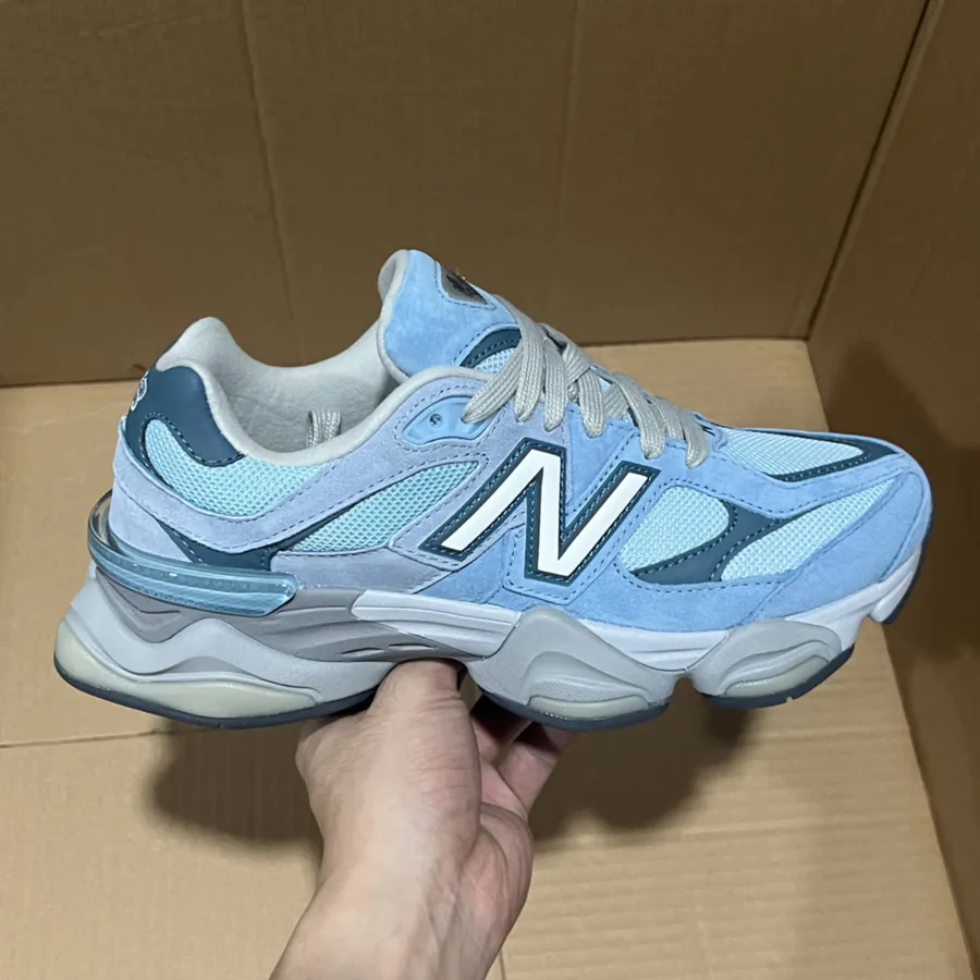 NB9060 Exclusive Original Sneaker