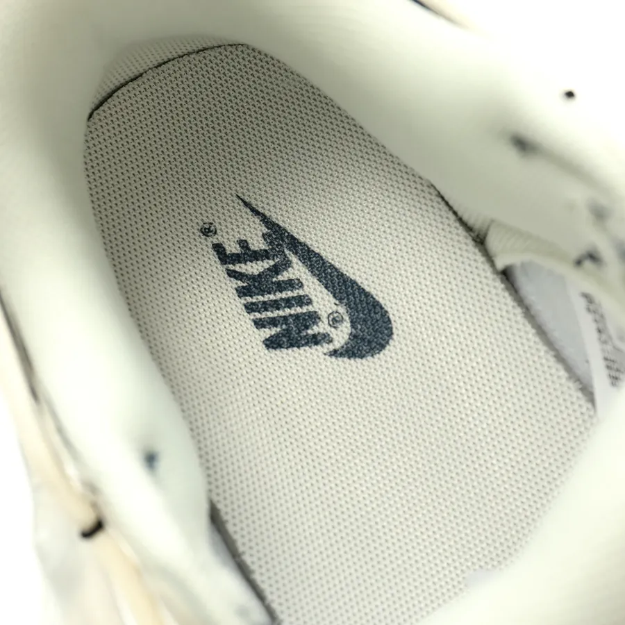 Supreme x Nike SB Dunk Low Retro SP OG Version