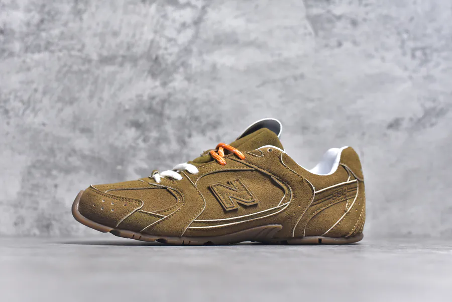 New Balance NB530 SL x Miu Miu 联名系列低帮运动鞋