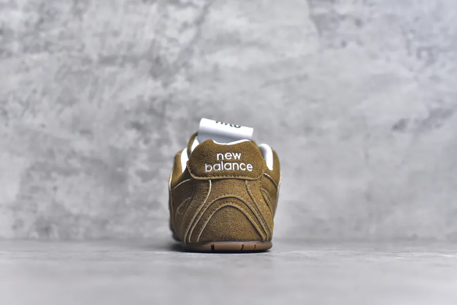 New Balance NB530 SL x Miu Miu 联名系列低帮运动鞋