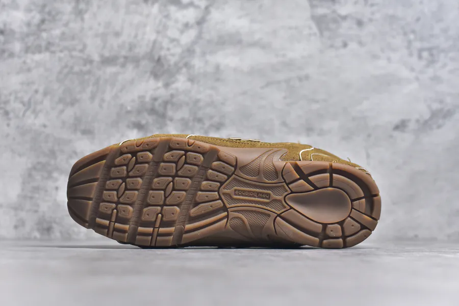 New Balance NB530 SL x Miu Miu 联名系列低帮运动鞋