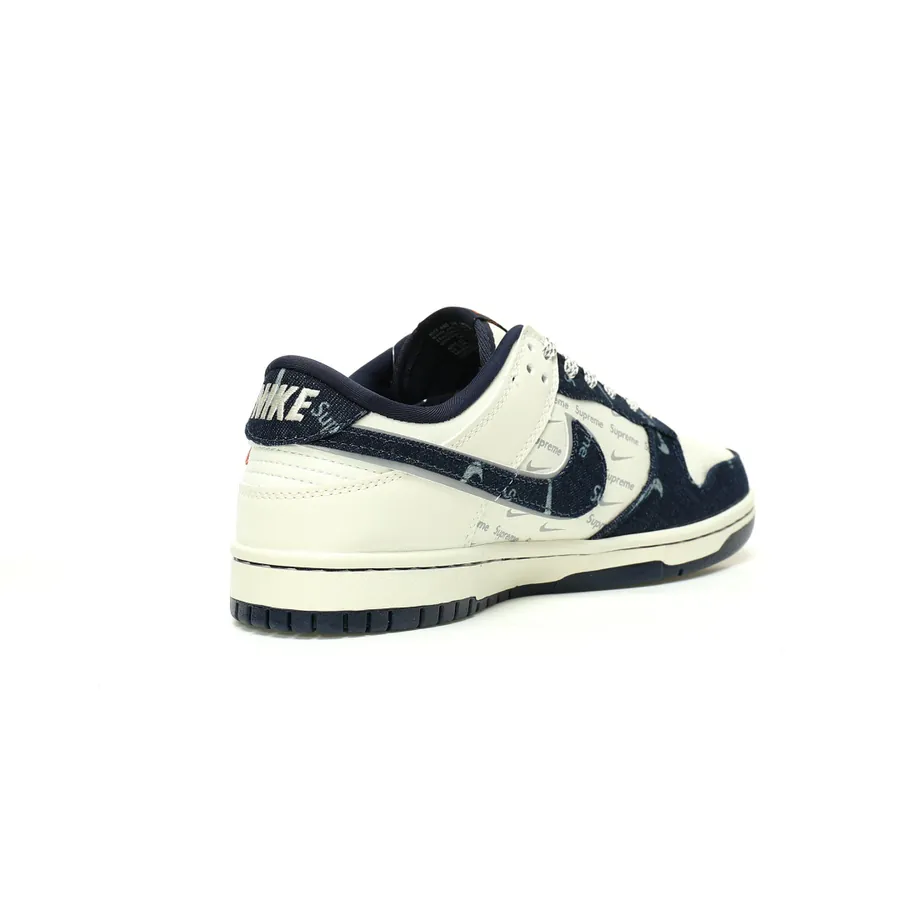 Supreme x Nike SB Dunk Low Retro SP Supreme Collaboration