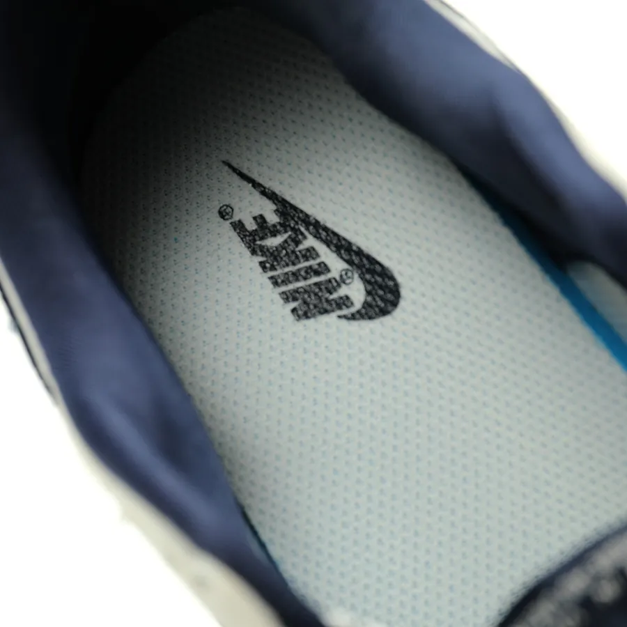 Supreme x Nike SB Dunk Low Retro SP Supreme Collaboration