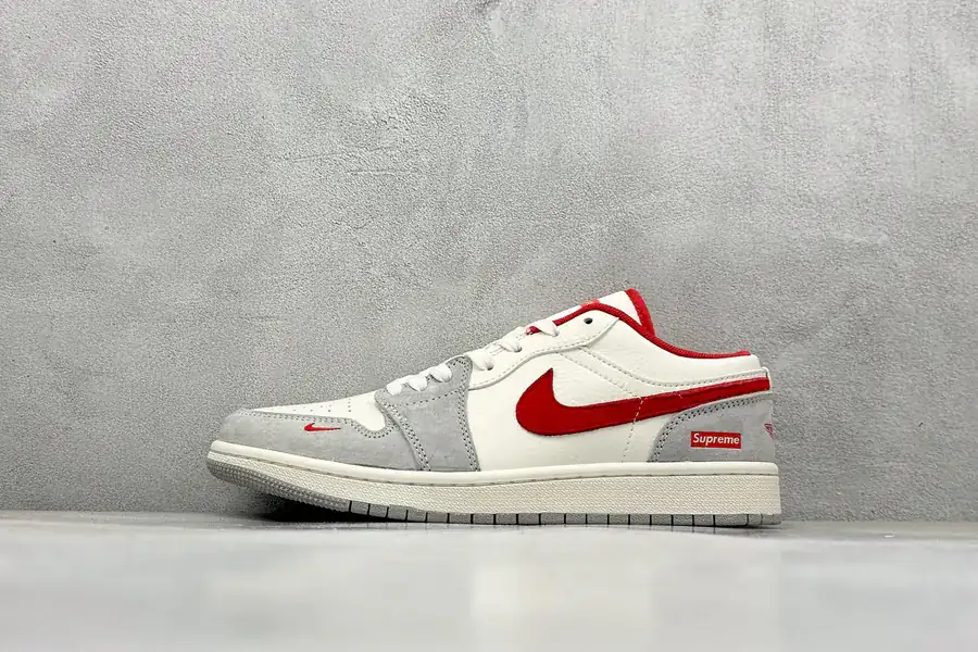 Air Jordan 1 Retro Low x Supreme