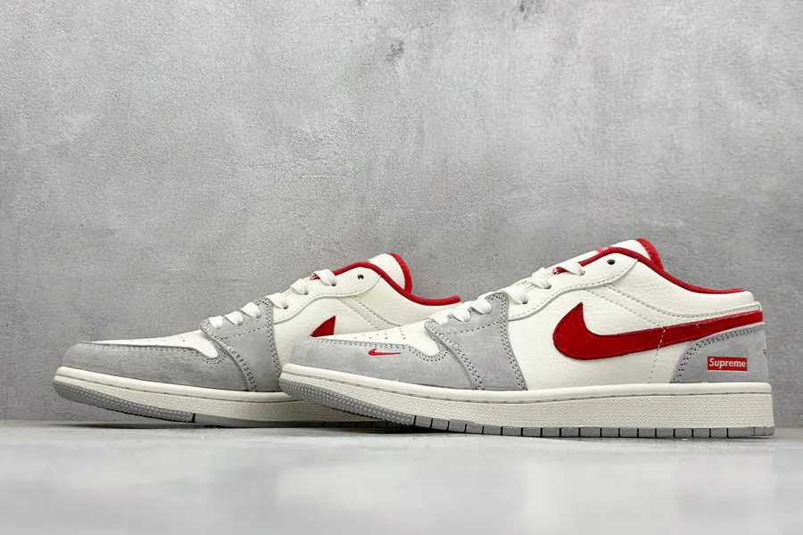 Air Jordan 1 Retro Low x Supreme
