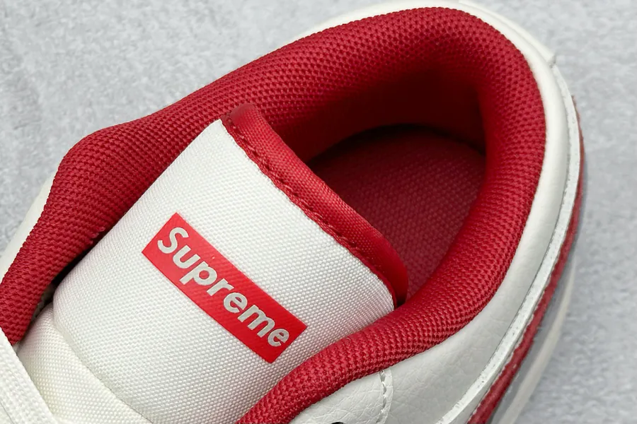 Air Jordan 1 Retro Low x Supreme
