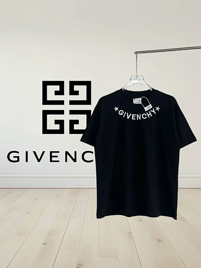 Givenchy 25SS Logo Print T Shirt with Fall Shoulder Fit