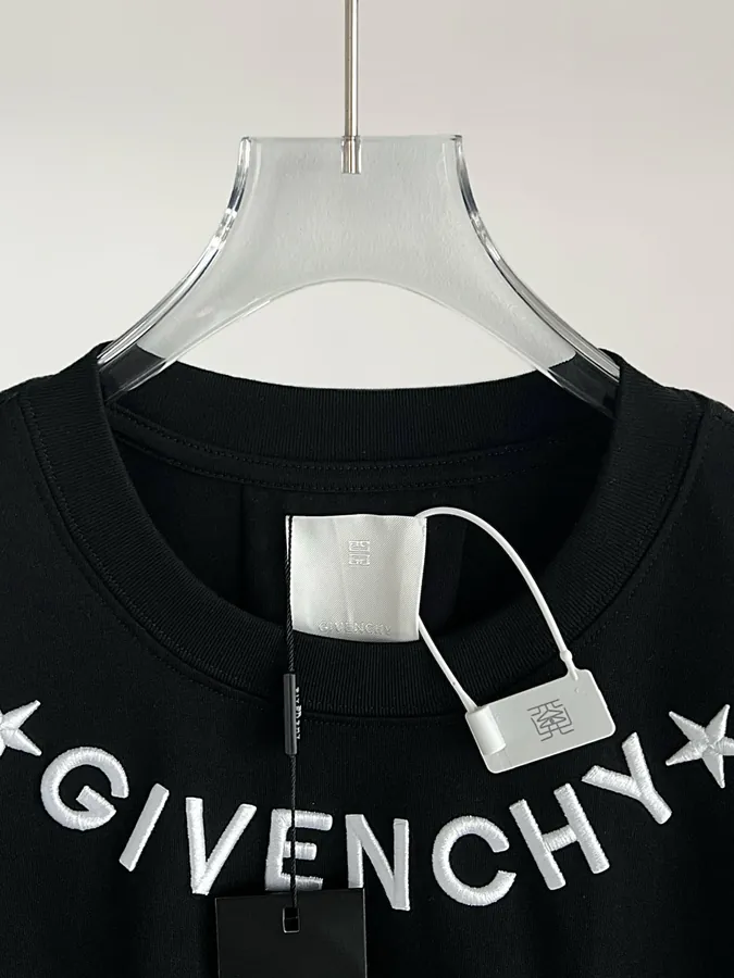 Givenchy 25SS Logo Print T Shirt with Fall Shoulder Fit