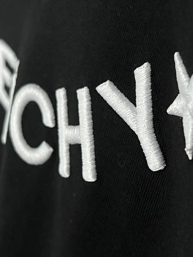 Givenchy 25SS Logo Print T Shirt with Fall Shoulder Fit