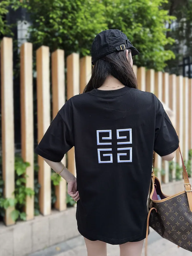 Givenchy 25SS Front and Back Logo T Shirt with Embroidery, Custom 32 Thread 280g Same Dye Fabric