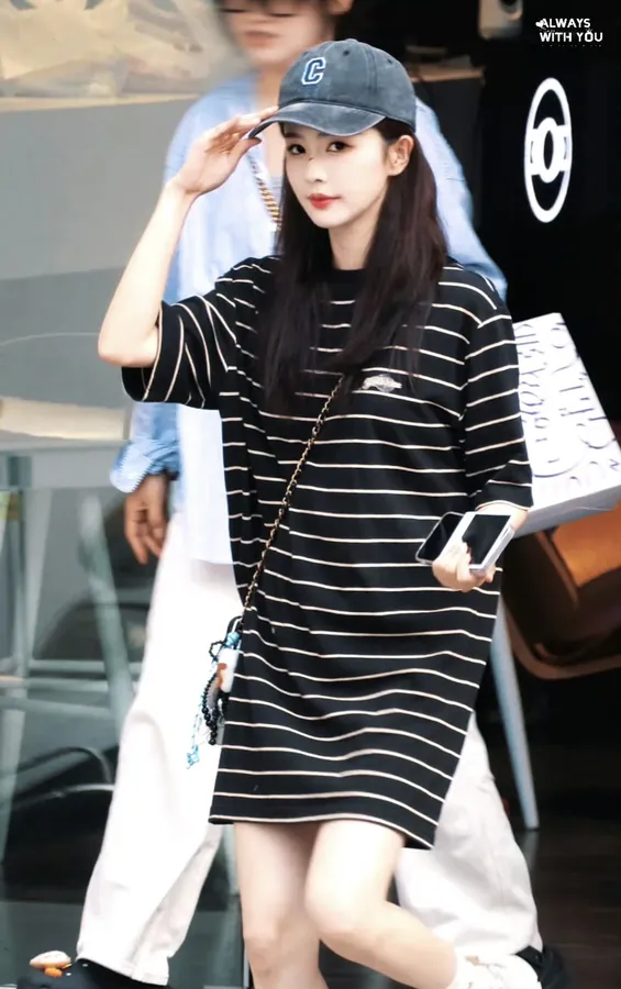 Top Version WE11DONE Official White Deer Star Collaboration Short Sleeve T Shirt with Small Logo