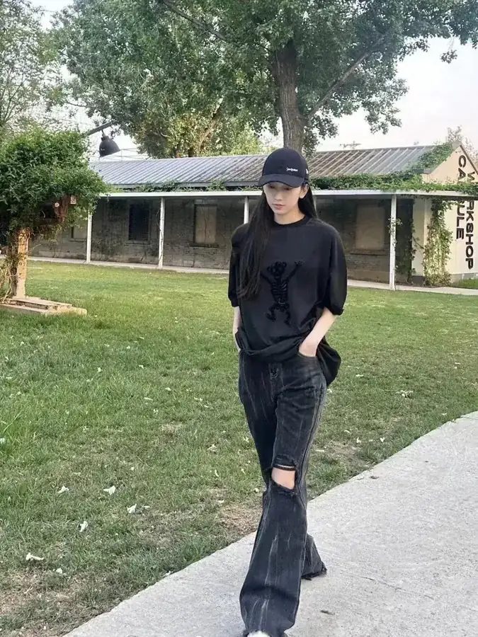 24SS Skeleton Heart Gradient Washed Print T Shirt