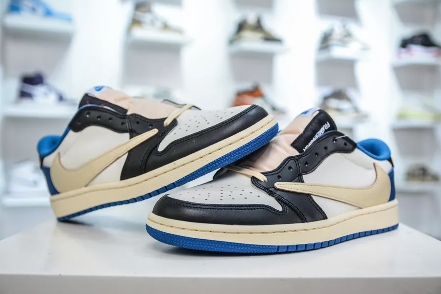 Travis Scott x Air Jordan 1 Reverse Mocha