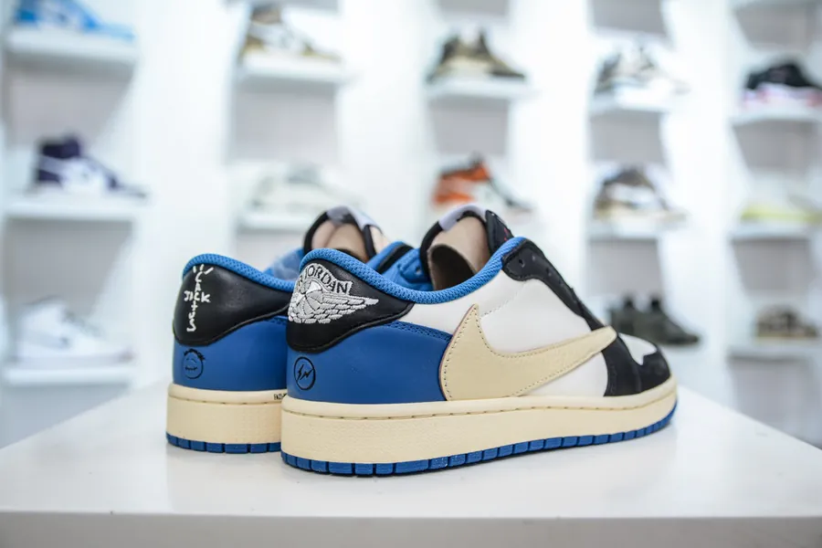 Travis Scott x Air Jordan 1 Reverse Mocha