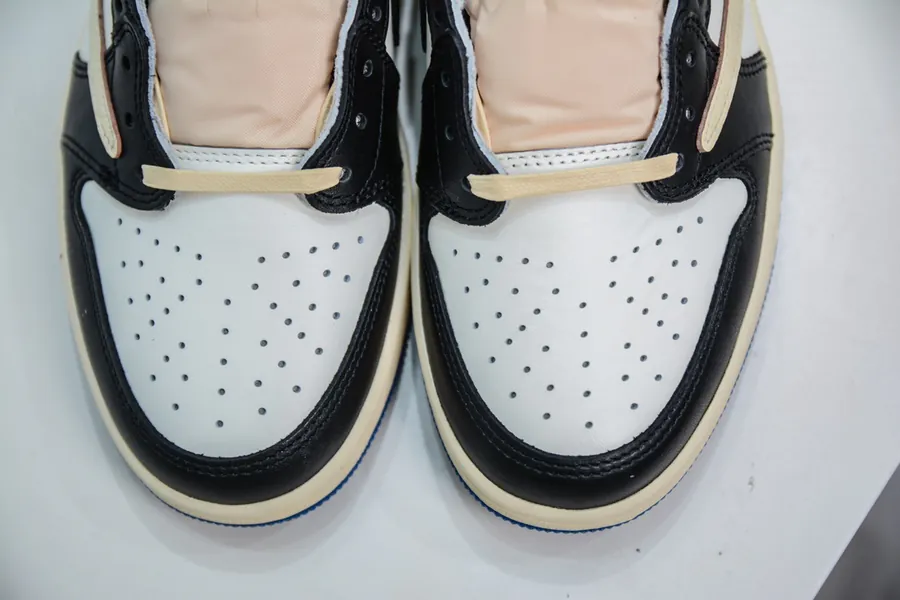 Travis Scott x Air Jordan 1 Reverse Mocha