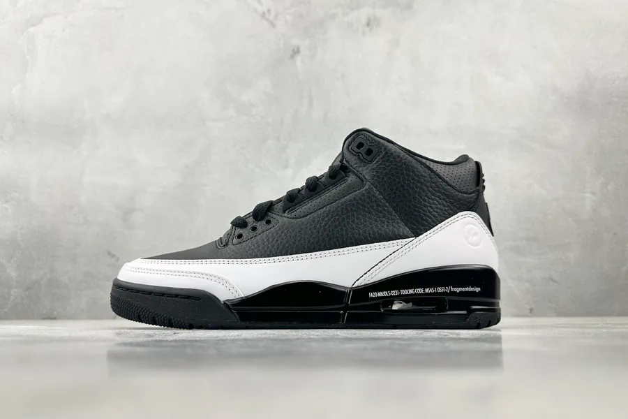 Fragment Design x Jordan Air Jordan 3 BlackWhite