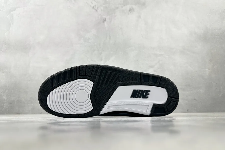 Fragment Design x Jordan Air Jordan 3 BlackWhite