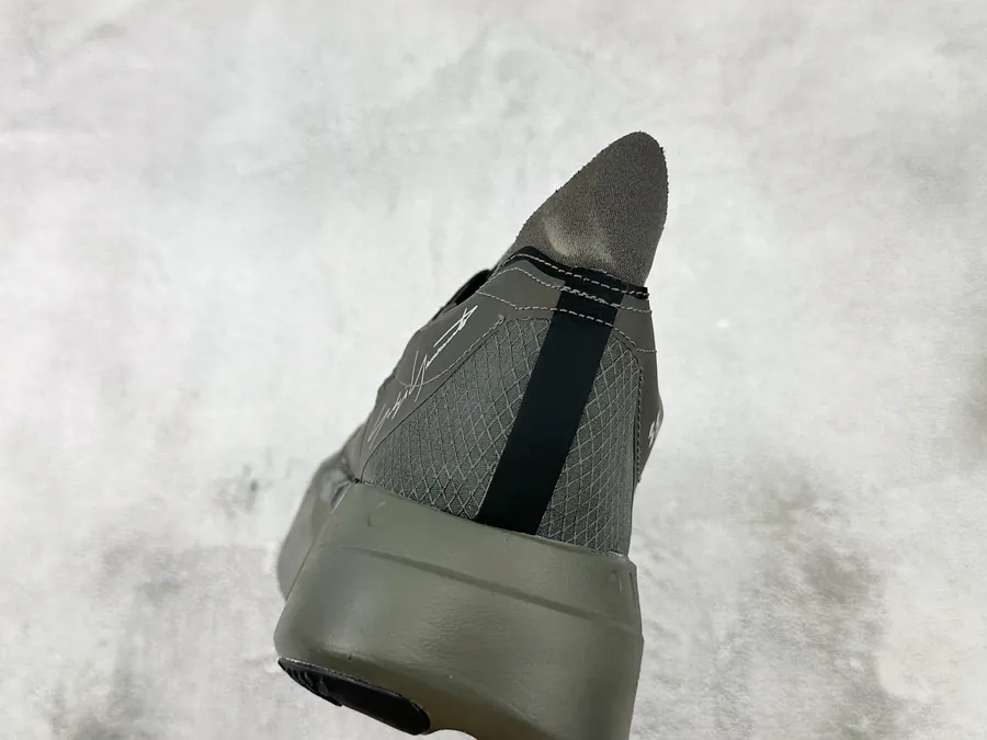 Y 3 Adios Pro 4 in Gray