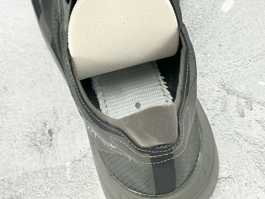 Y 3 Adios Pro 4 in Gray