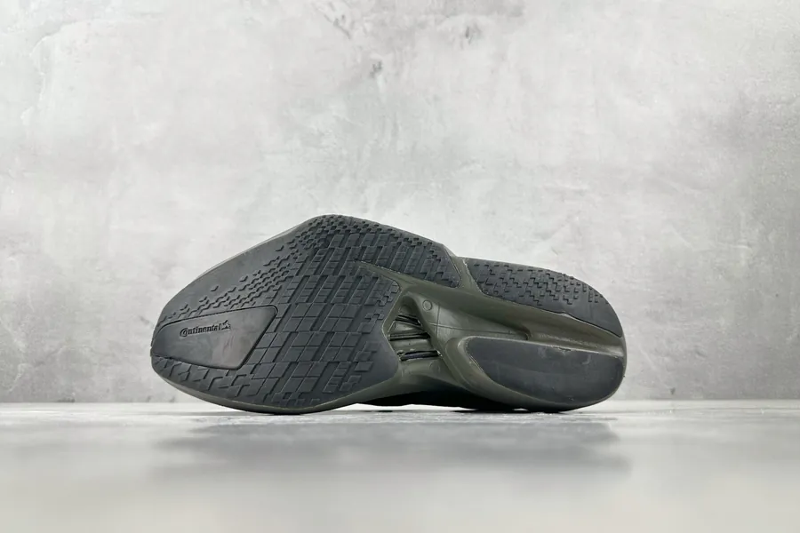 Y 3 Adios Pro 4 in Gray