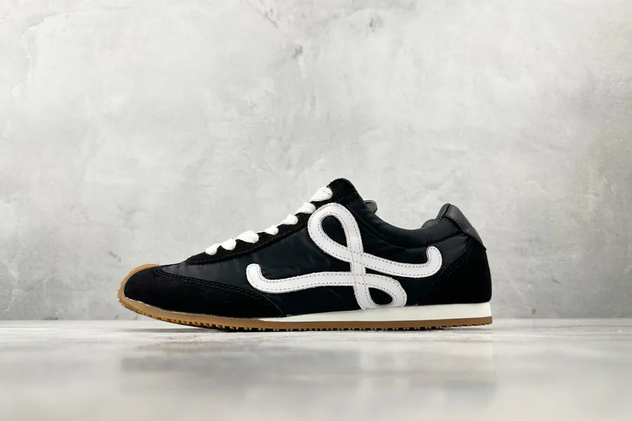 LOEWE Ballet Runner 2.0 in Black