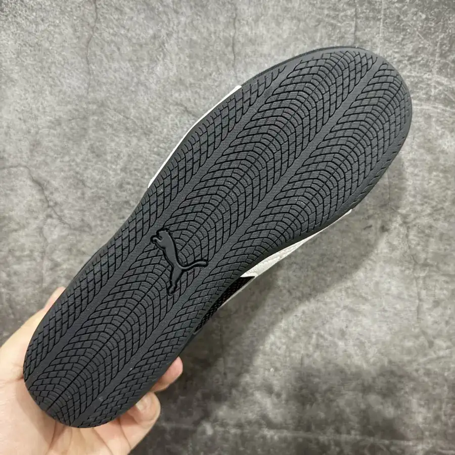 PUM Speed Go Low Top Sneaker