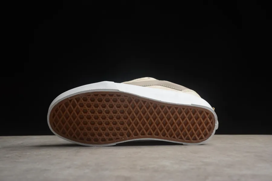 VAN Low Top Retro Sneaker with Full Leather Pigskin