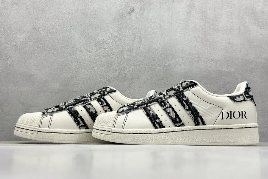 AD Originals Gazelle Indoor DIOr Collaboration Sneaker