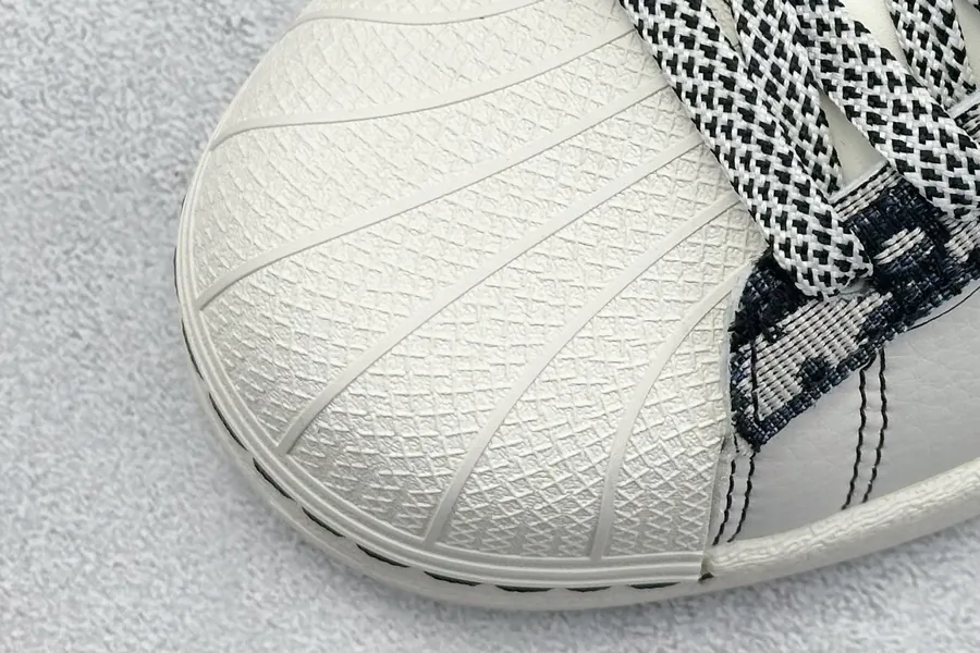 AD Originals Gazelle Indoor DIOr Collaboration Sneaker