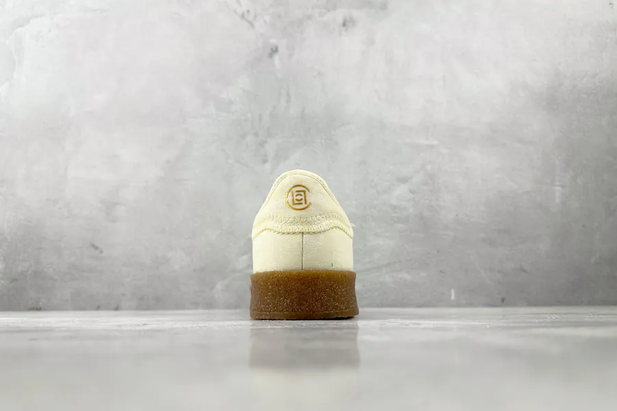 OT x Originals GAZELLE Crepe Sole in Beige
