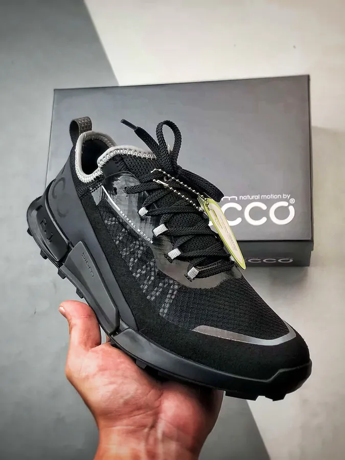 ECCO 2.1 Series Running Shoes Comfortable and Stylish