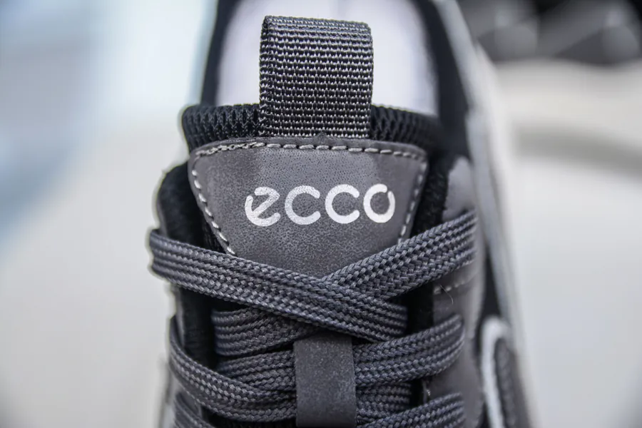 ECCO Men's Athletic Sneaker with Thick Sole and Waffle Pattern