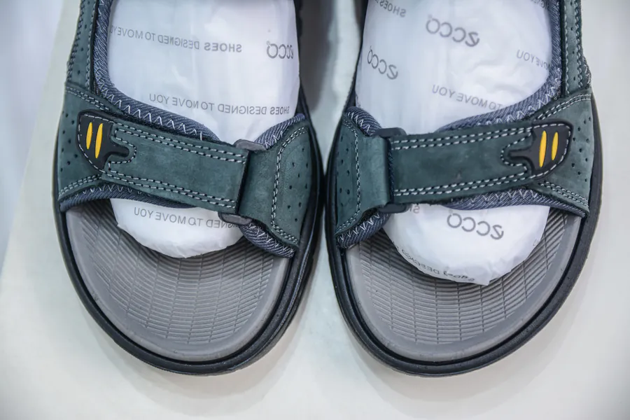 ECCO Men's Leather Sandals Off road Series