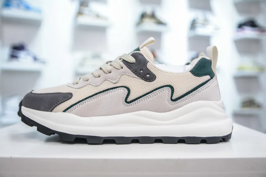 ECCO Men's Sport休闲 Shoes with Thick Sole and Waffle Design