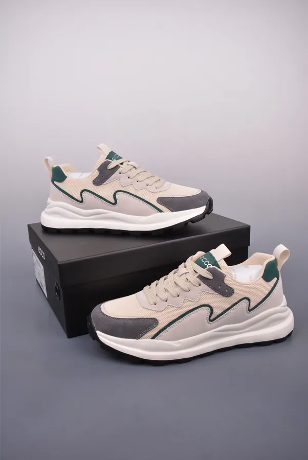 ECCO Men's Running Sneaker Retro Waffle Sole