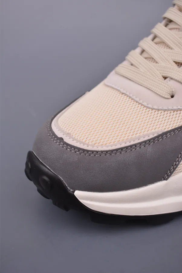 ECCO Men's Running Sneaker Retro Waffle Sole