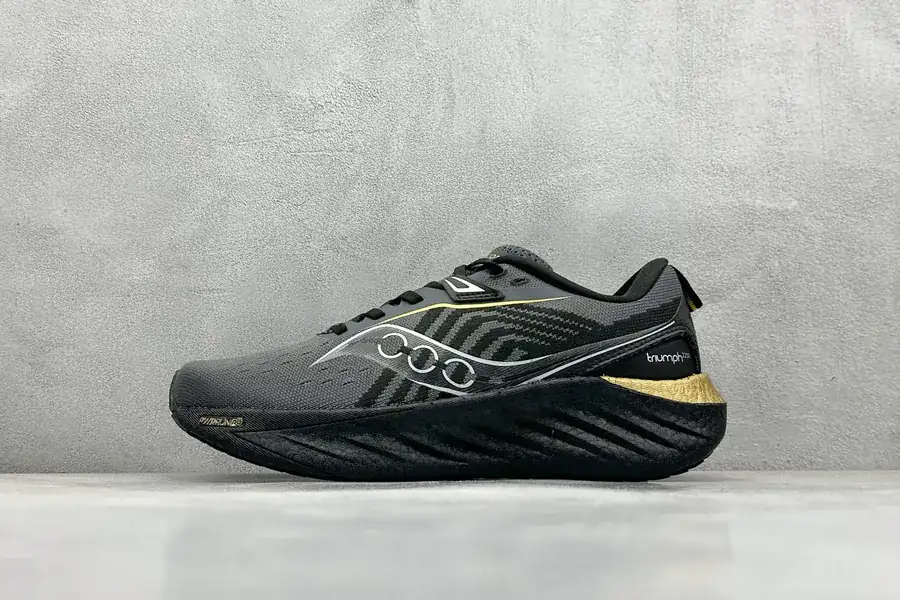 Saucony Triumph 22 Flagship Cushioning Running Shoes