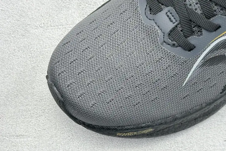 Saucony Triumph 22 Flagship Cushioning Running Shoes