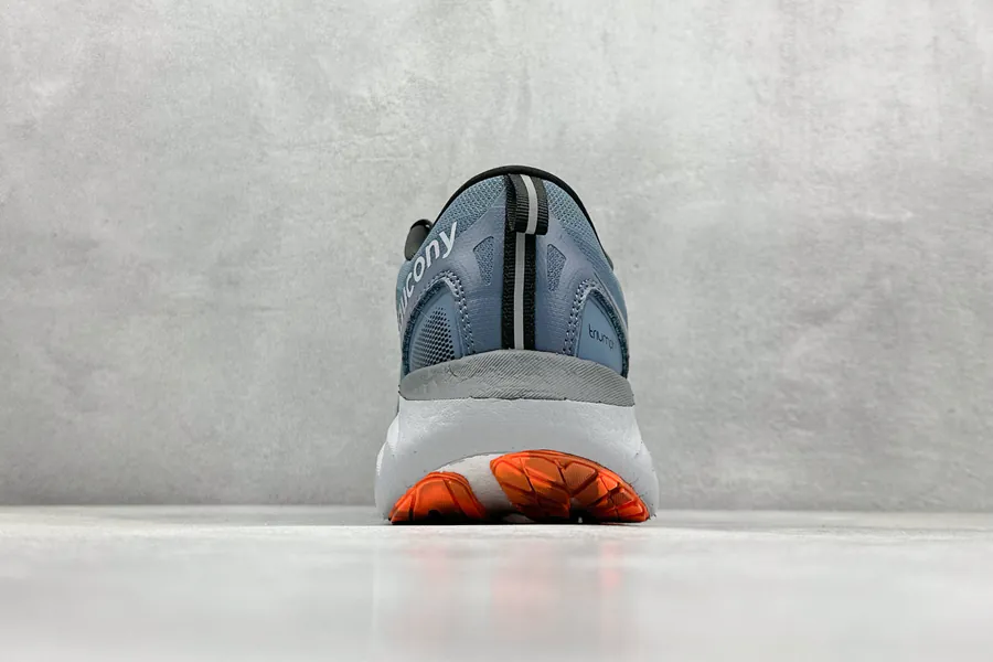 Saucony Triumph 22 Flagship Cushioned Running Shoes