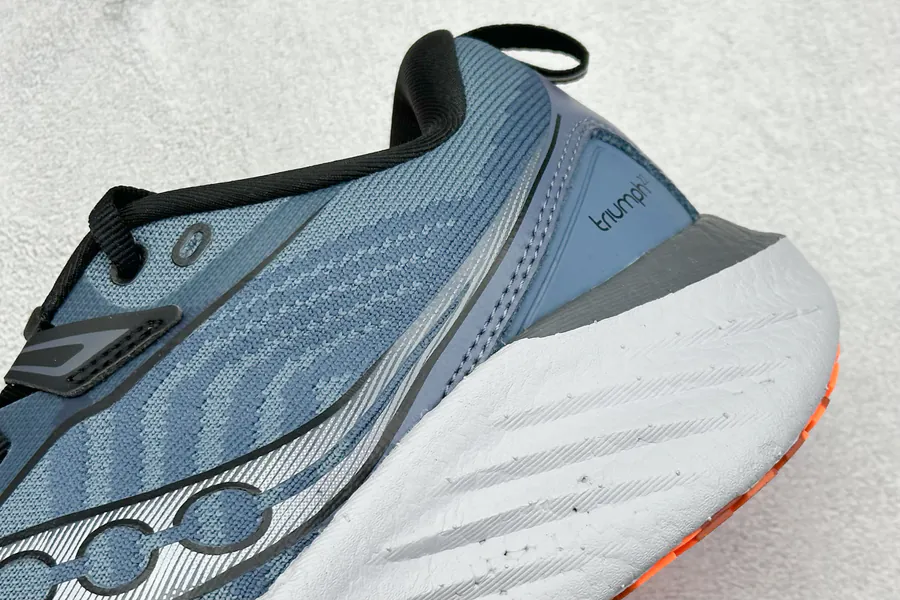 Saucony Triumph 22 Flagship Cushioned Running Shoes