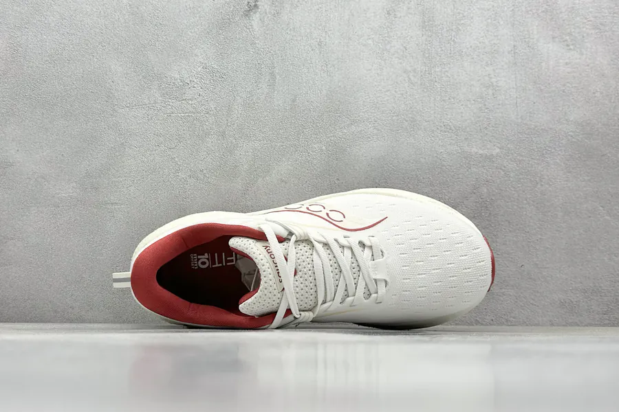Saucony Triumph 22 Flagship Cushioning Running Shoes