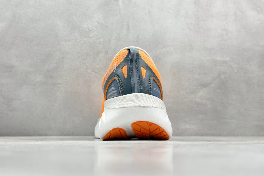 Saucony Triumph 22 Flagship Cushioning Running Shoes